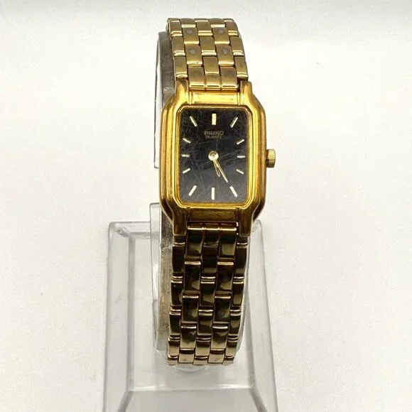Seiko | Accessories | Vintage Seiko Rectangular Gold Black  display picture 3